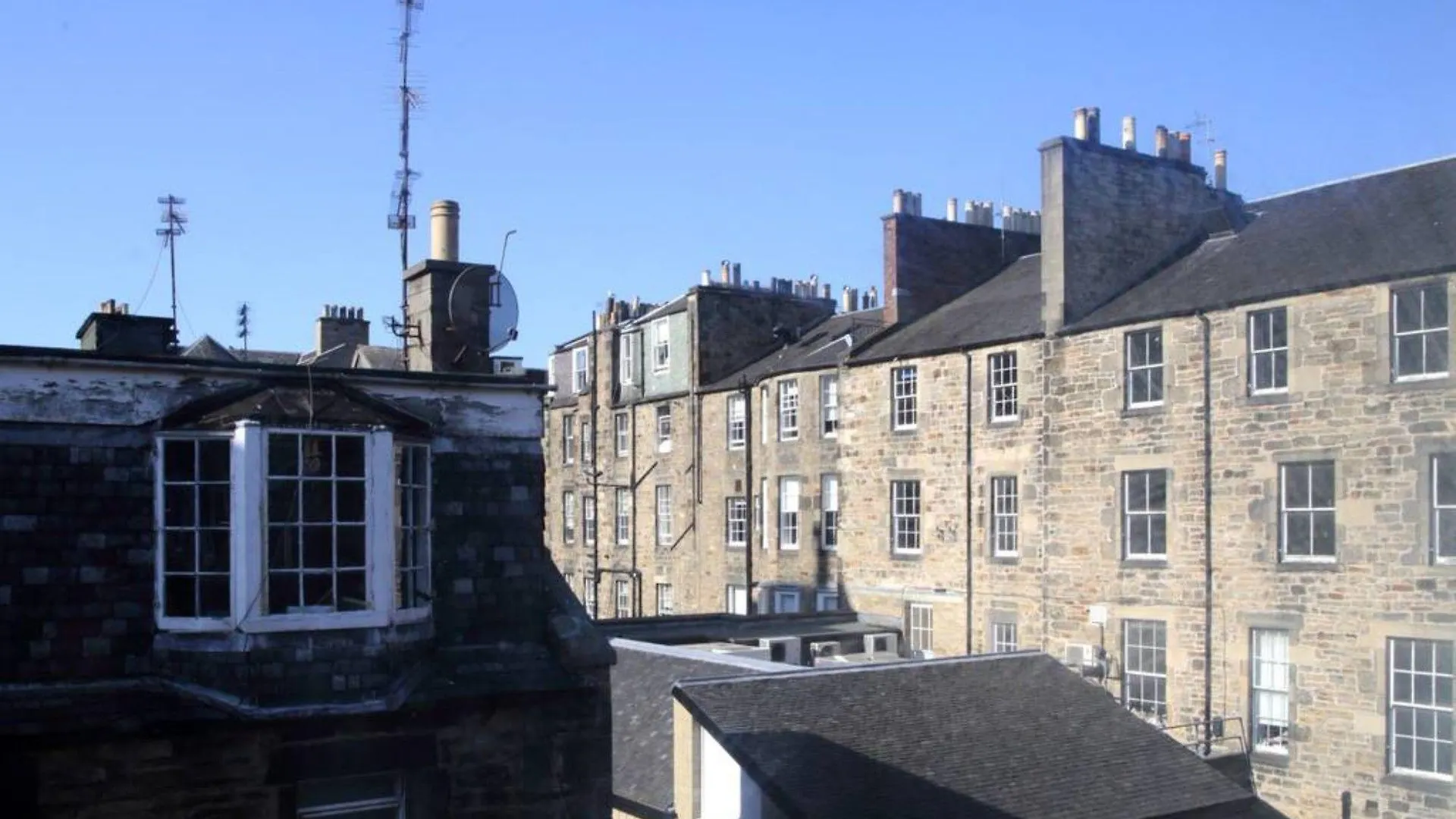 2 Bedroom Apartment In City Centre Edinburgh United Kingdom